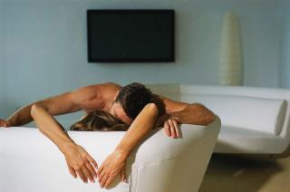 20051219221247-couple-sofa-2.jpg